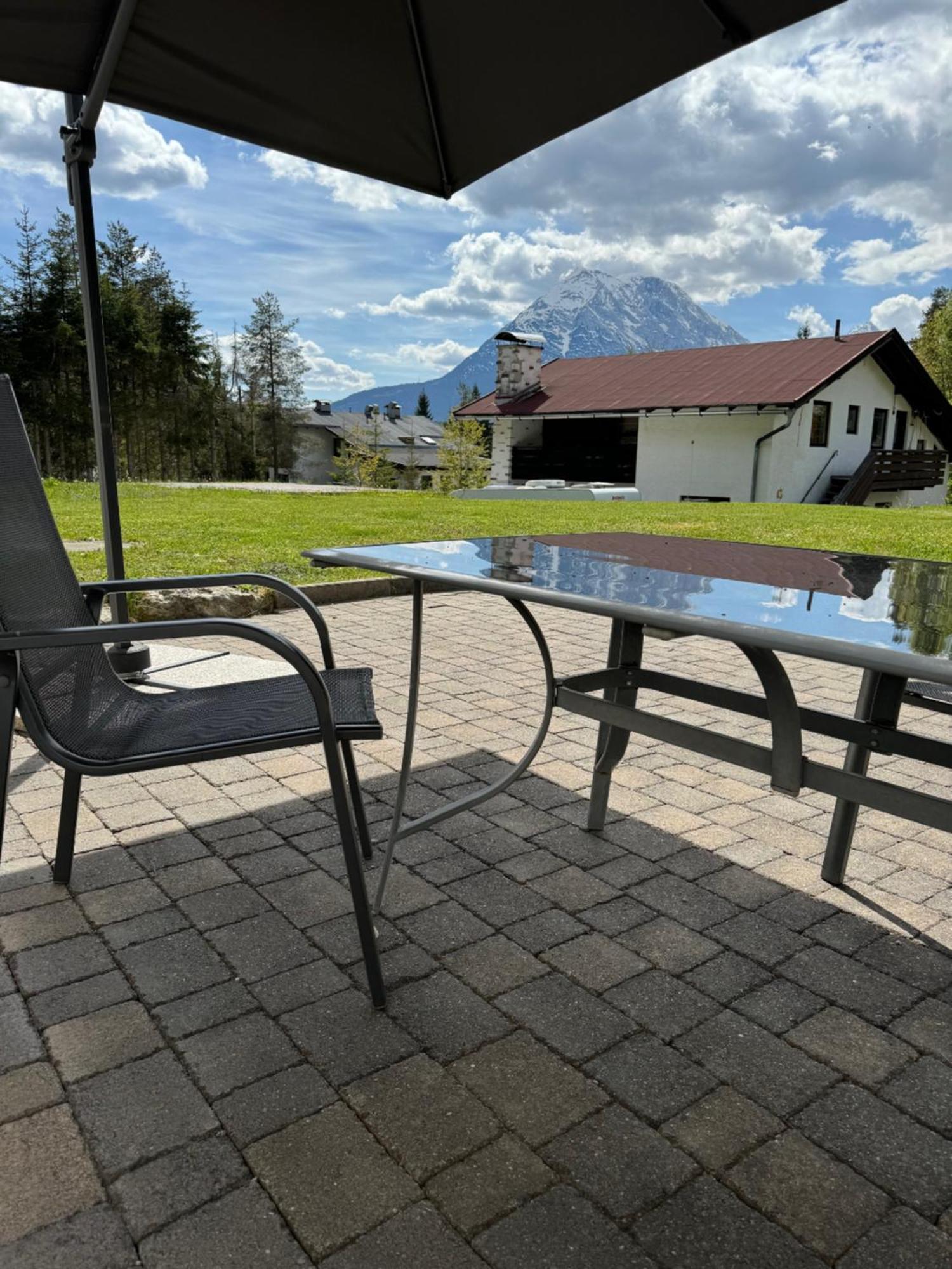 Alpenmond Appartment Halbmond Leutasch Exterior foto